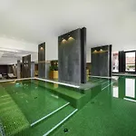Mercure Center 4*