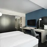 Ξενοδοχείο Mercure Center 4*