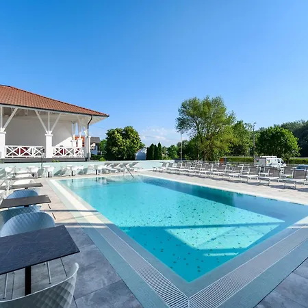 Hotel Mercure Center 4*