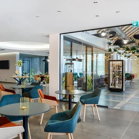 Mercure Center Hotel 4*