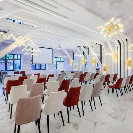 Mercure Center 4*