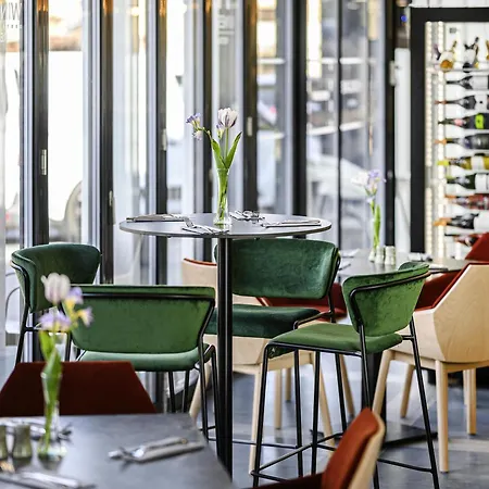 Mercure Center מלון 4*