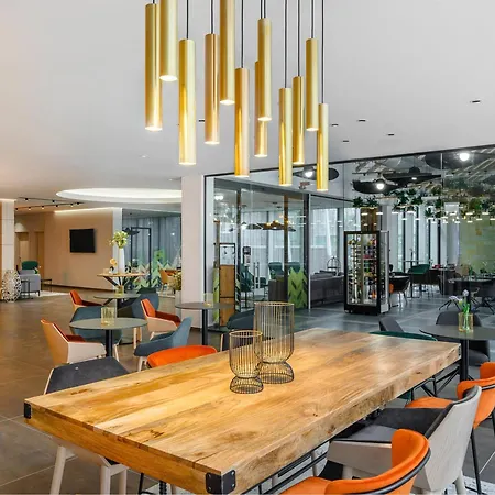 Mercure Center Hotel 4*