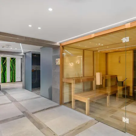 Mercure Center 4*