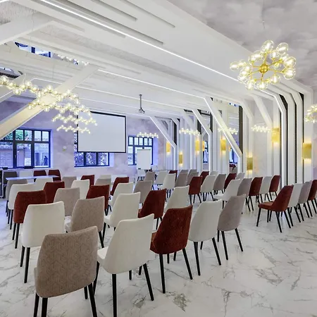 Mercure Center מלון טוקאי