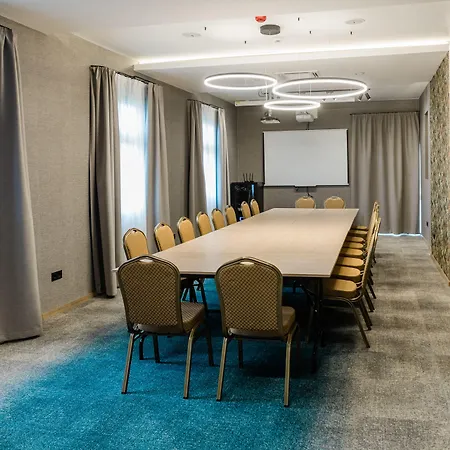 מלון Mercure Center טוקאי