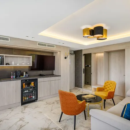 Mercure Center 4*