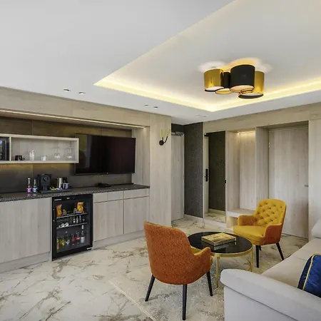 Mercure Center Hotel