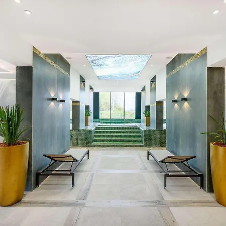 מלון Mercure Center