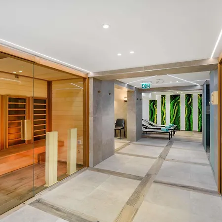 Mercure Center