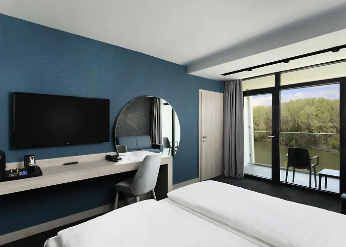 Mercure Center 4*
